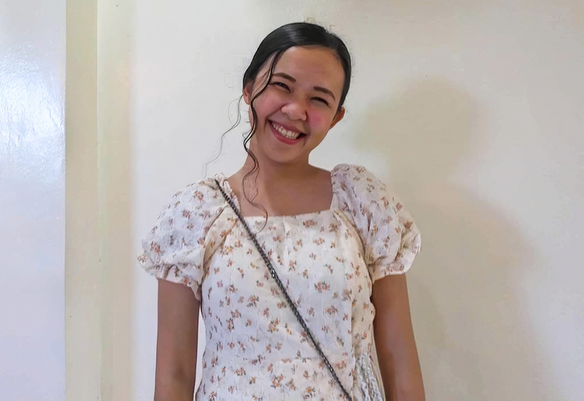 Jasmine Elozia Suwarya, Philippines