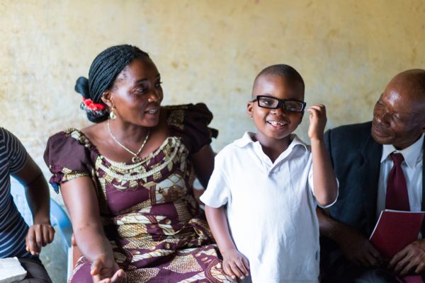 dr-congo-scripture-study-families-1321379-wallpaper-600x400.jpg