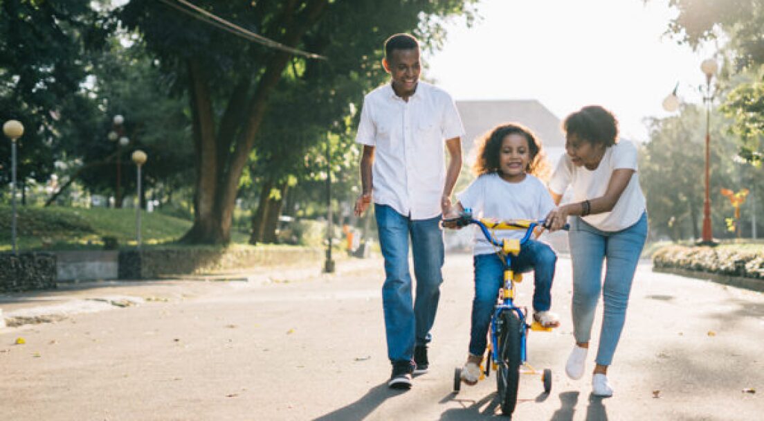 affection-bike-child-1128318-600x400.jpg